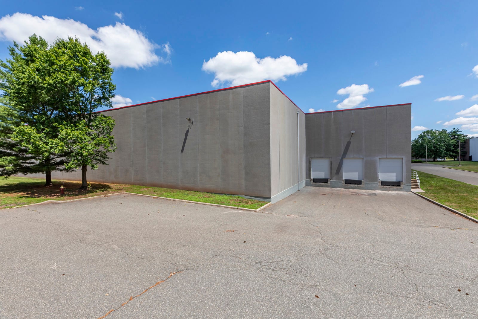 35 Commerce Drive - Image 6