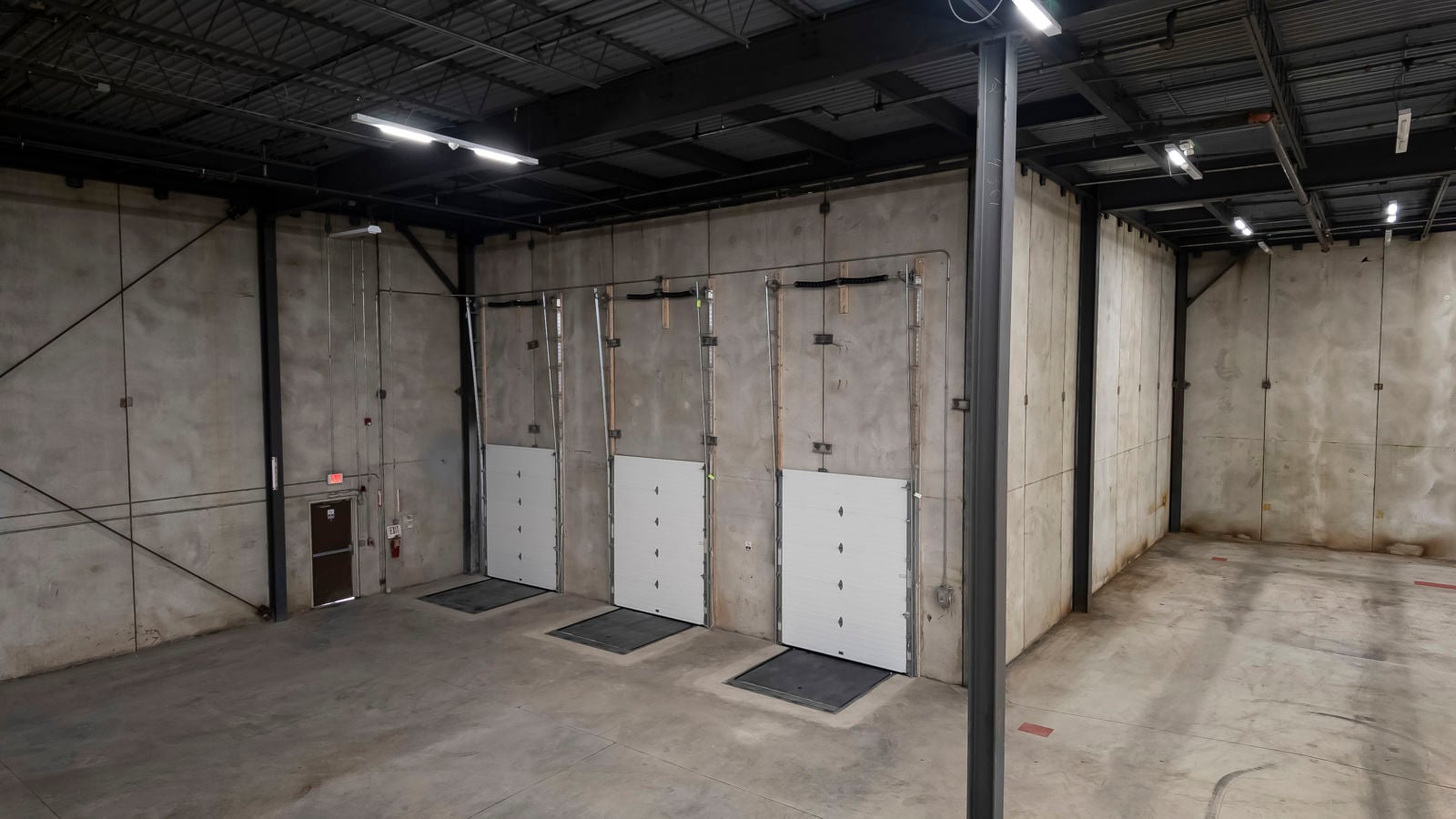 35 Commerce Drive - Image 4