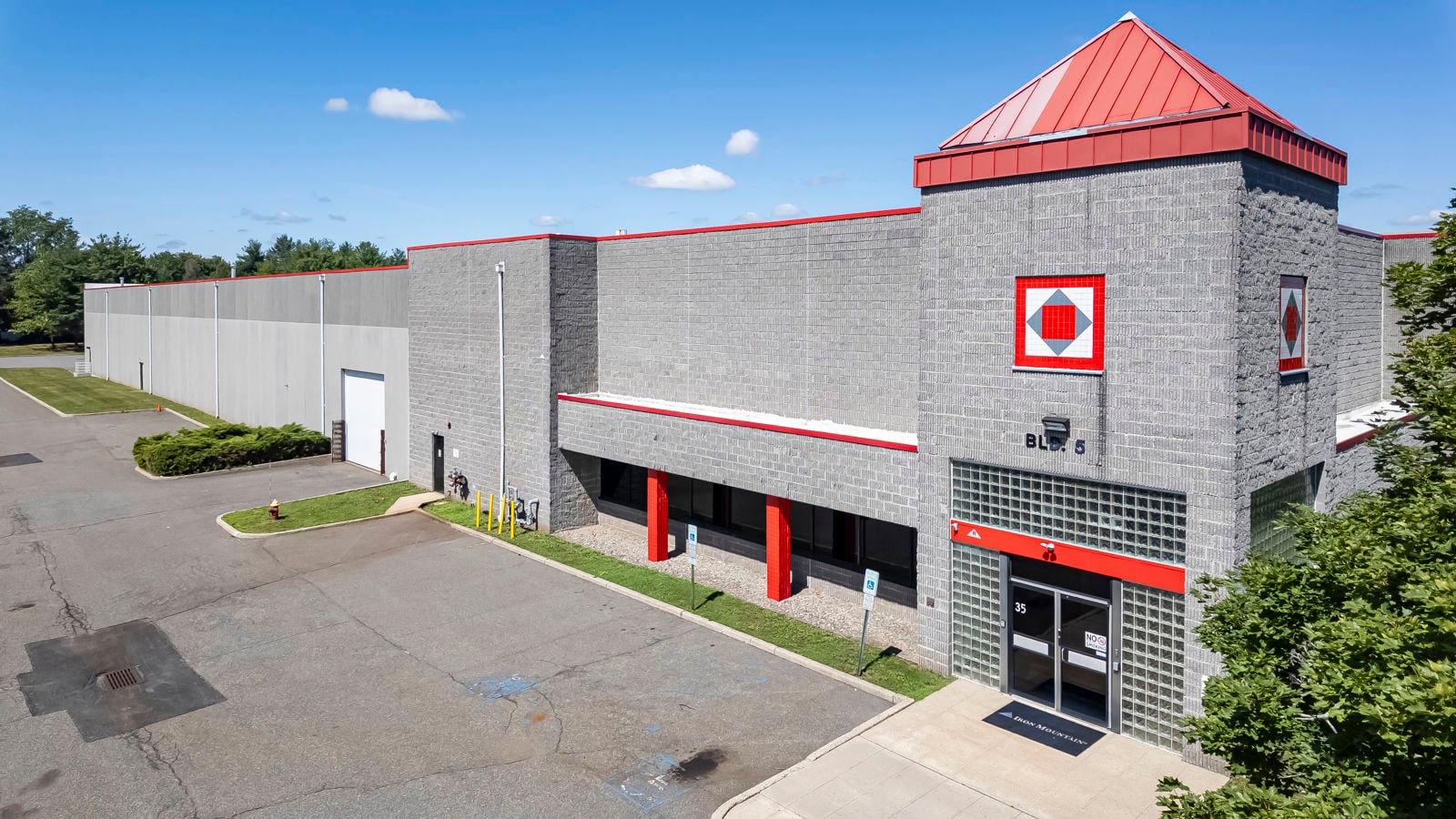 35 Commerce Drive - Image 1