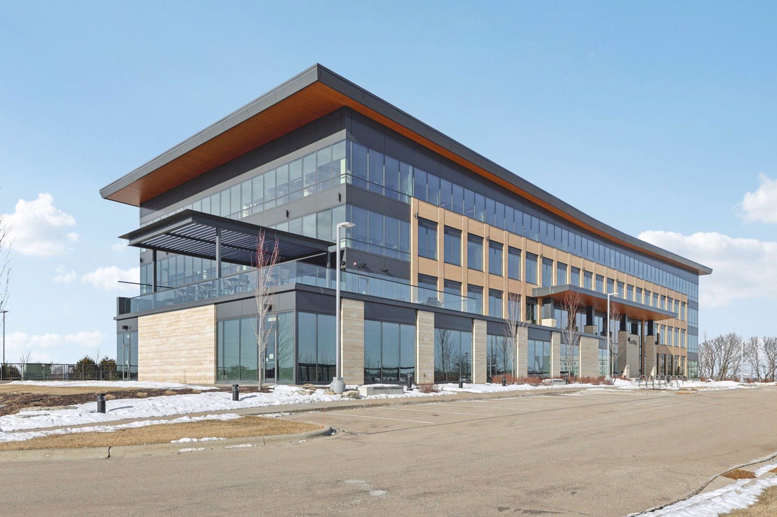 Innovate Ln-Exterior 2