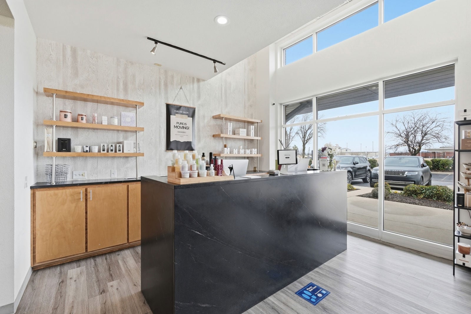 700 SE Walton Blvd 700 Southeast Walton Boulevard - Image 5