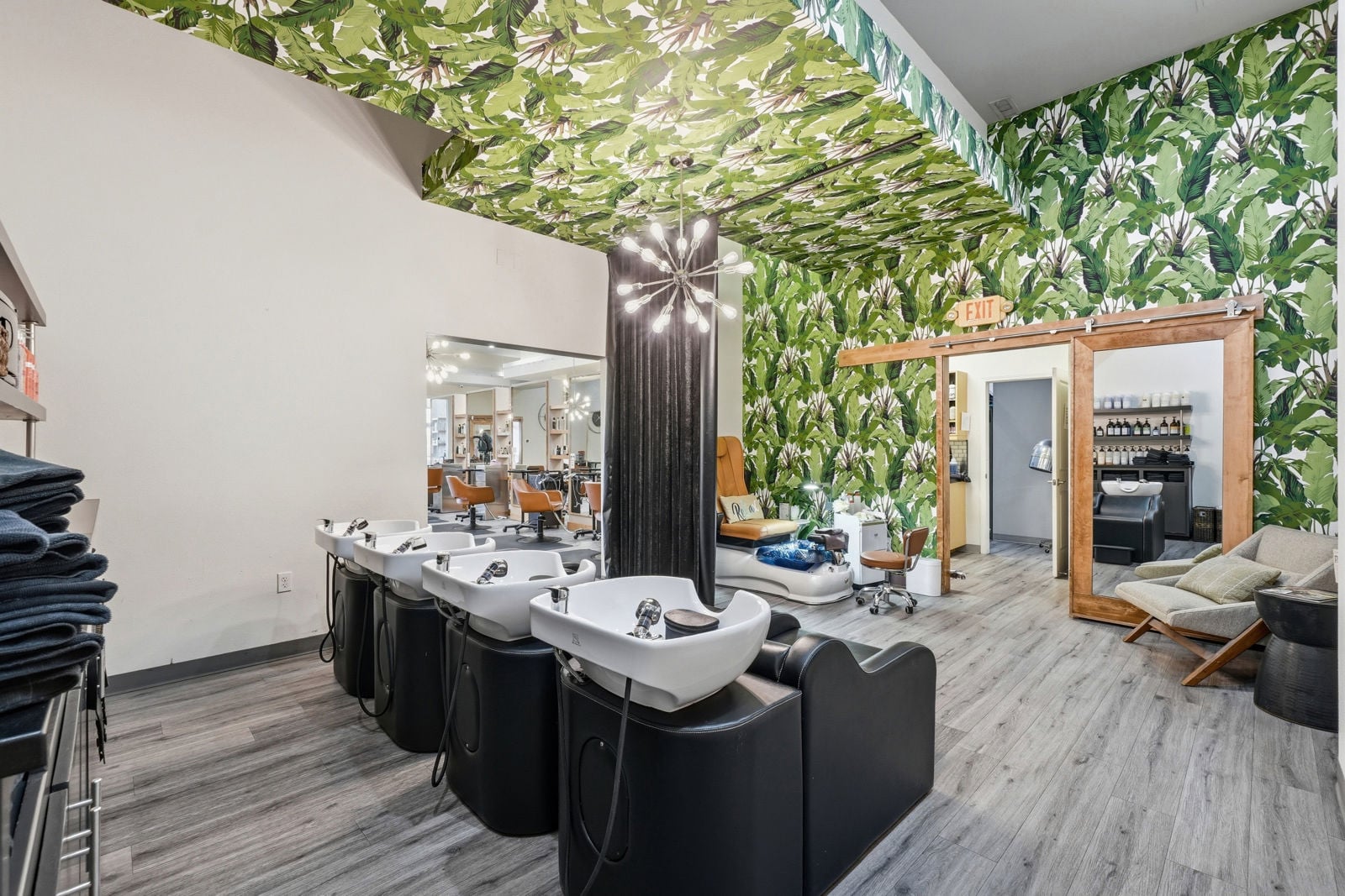 700 SE Walton Blvd 700 Southeast Walton Boulevard - Image 7