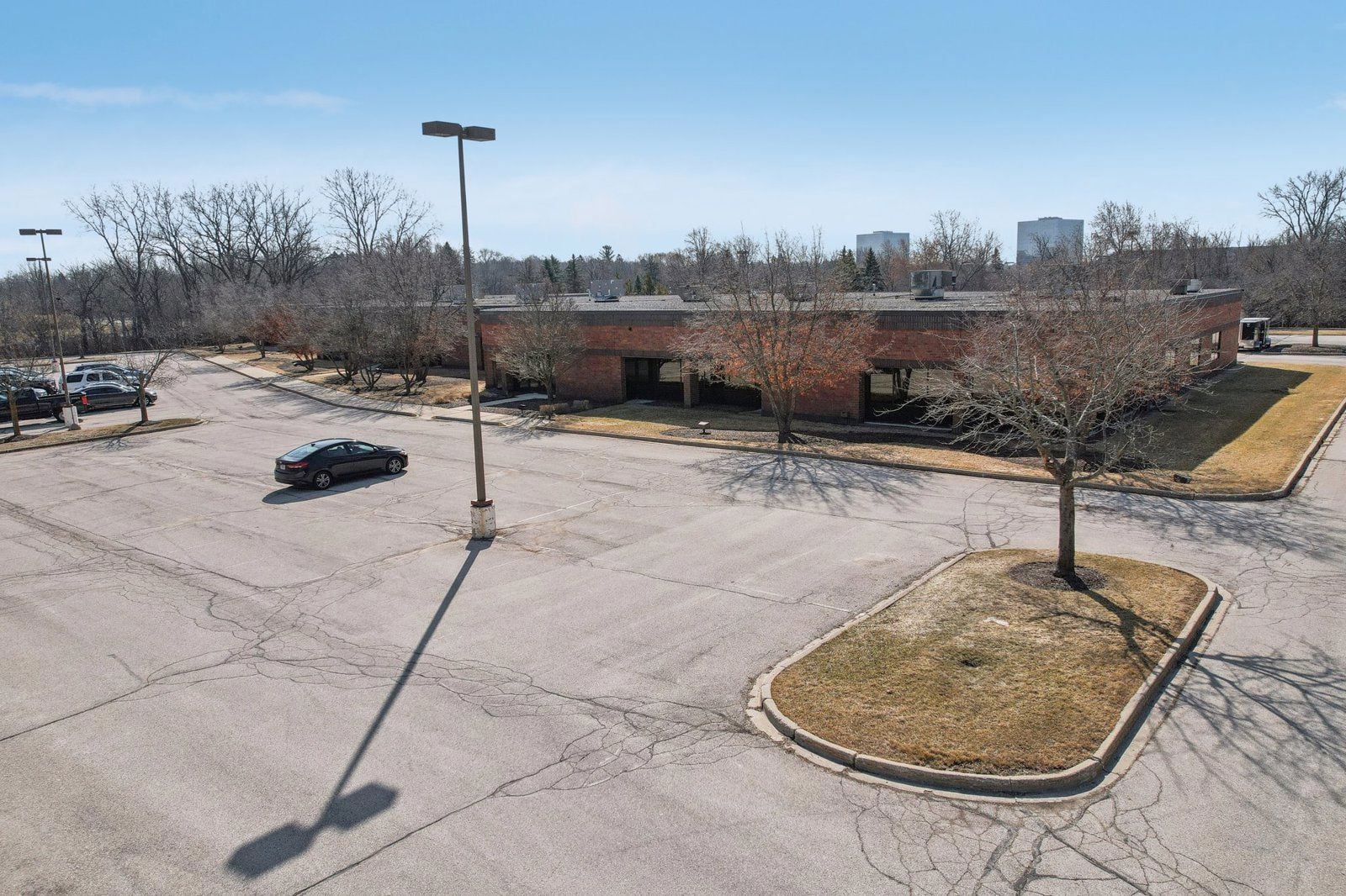 11425 W Lake Park Dr 06