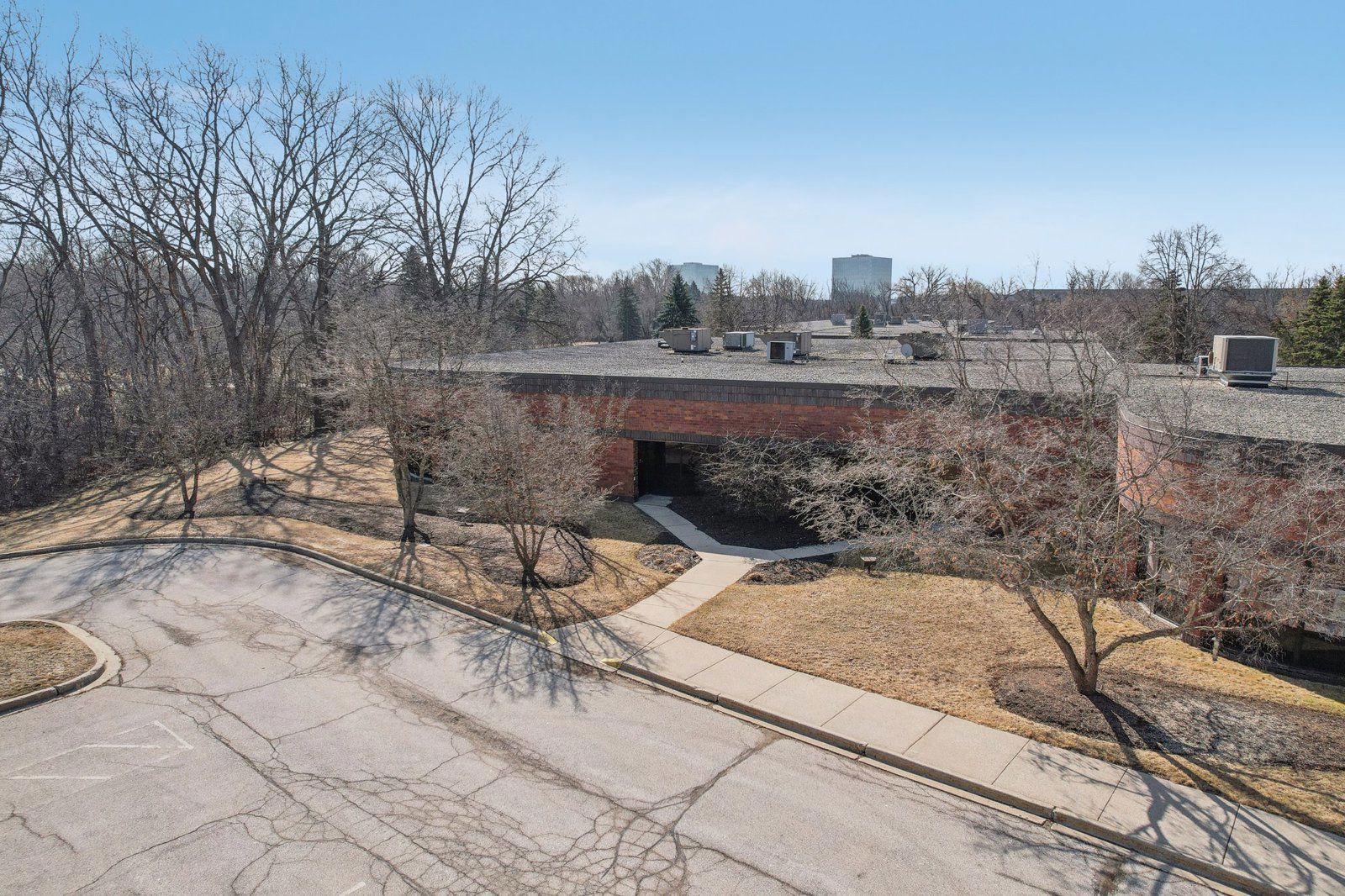 11425 W Lake Park Dr 04