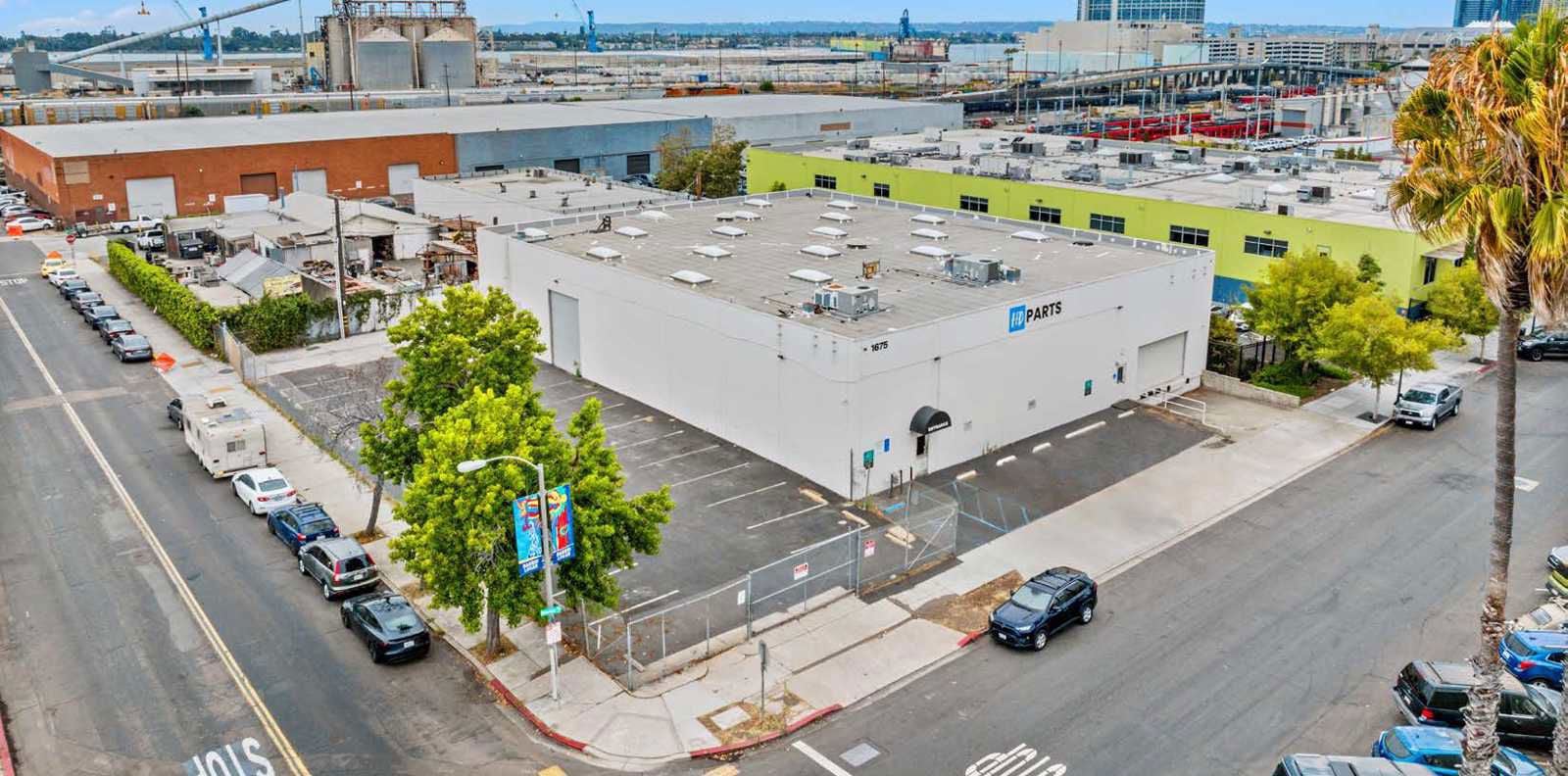 1673-1695 Newton Ave