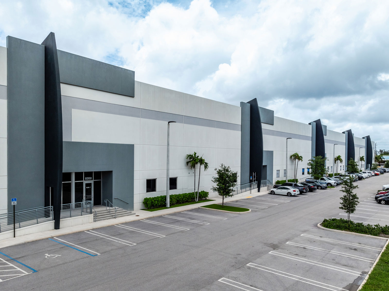 8200 -8300NW93rdStMedley_001