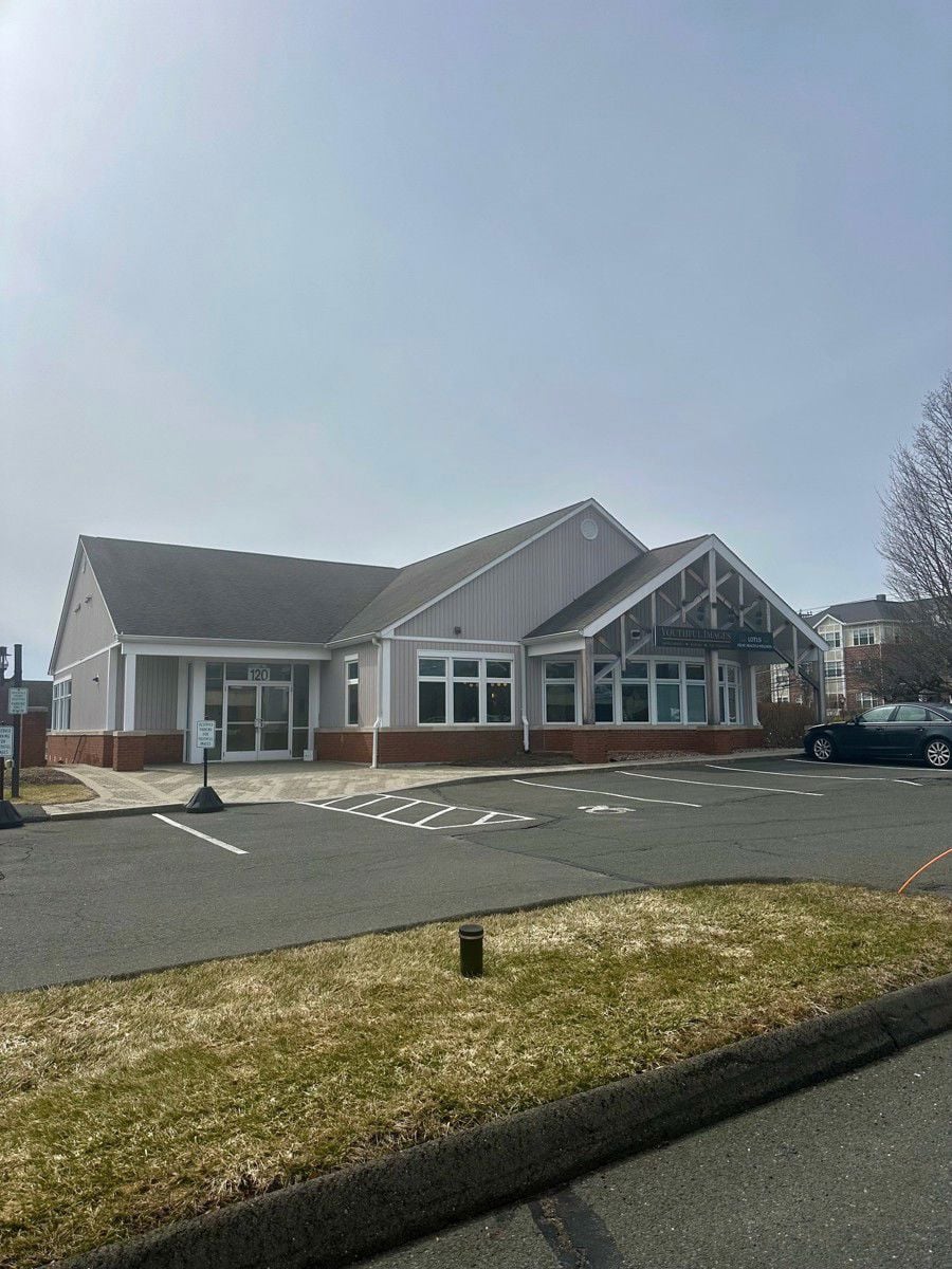 120 Simsbury Road_pic