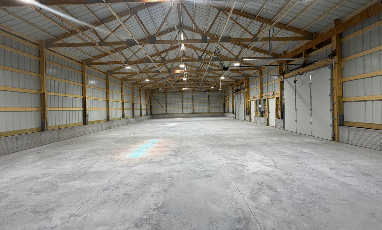 Flex Building with Outdoor Storage - 2 Bays 19615 Platteview Road - Image 4
