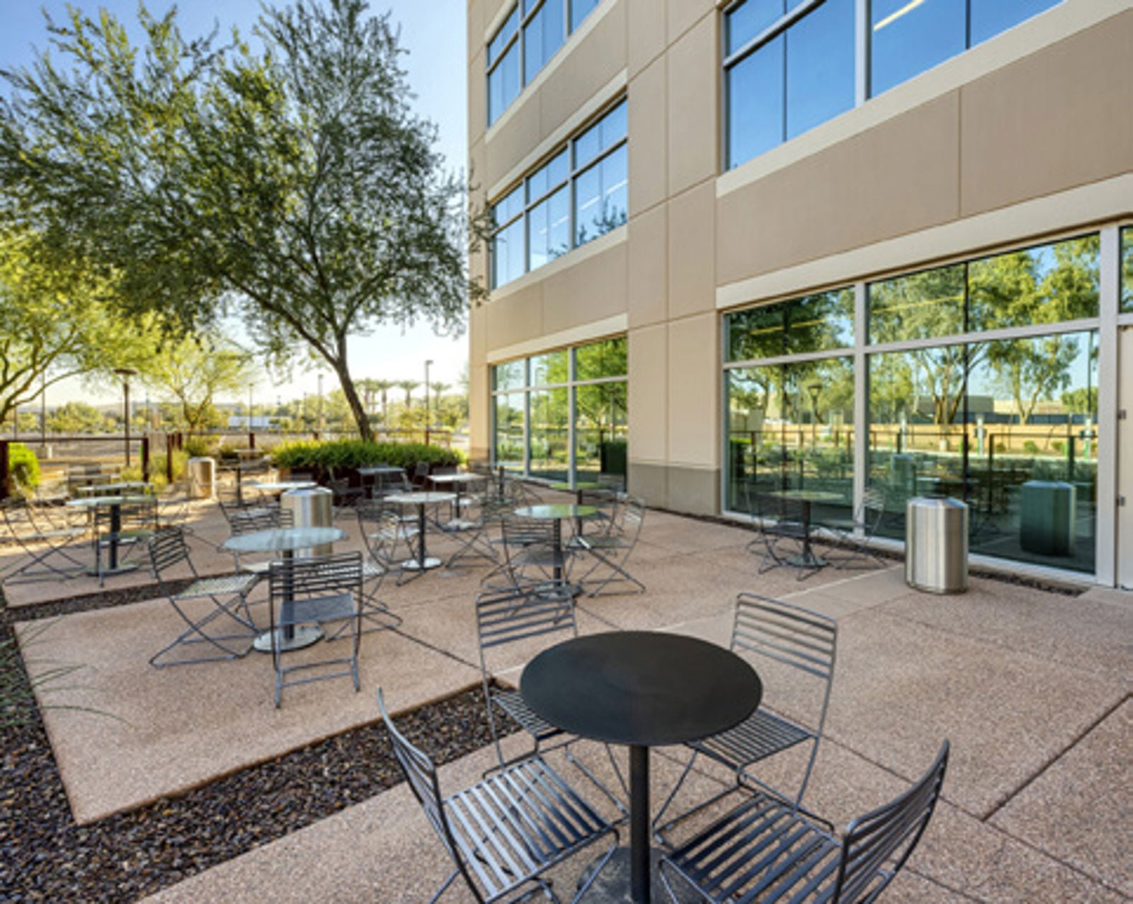 fig_image_26_94_Outside_Sitting-Area_Patio