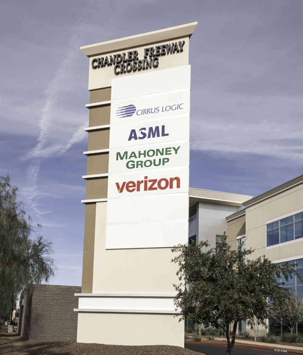 fig_image_10_69_Center-Signage