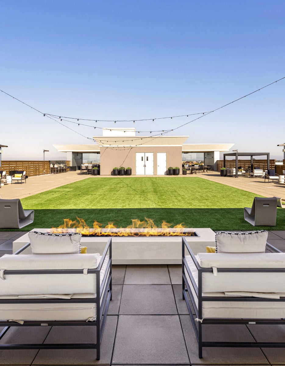 fig_image_11_71_Rooftop-Deck