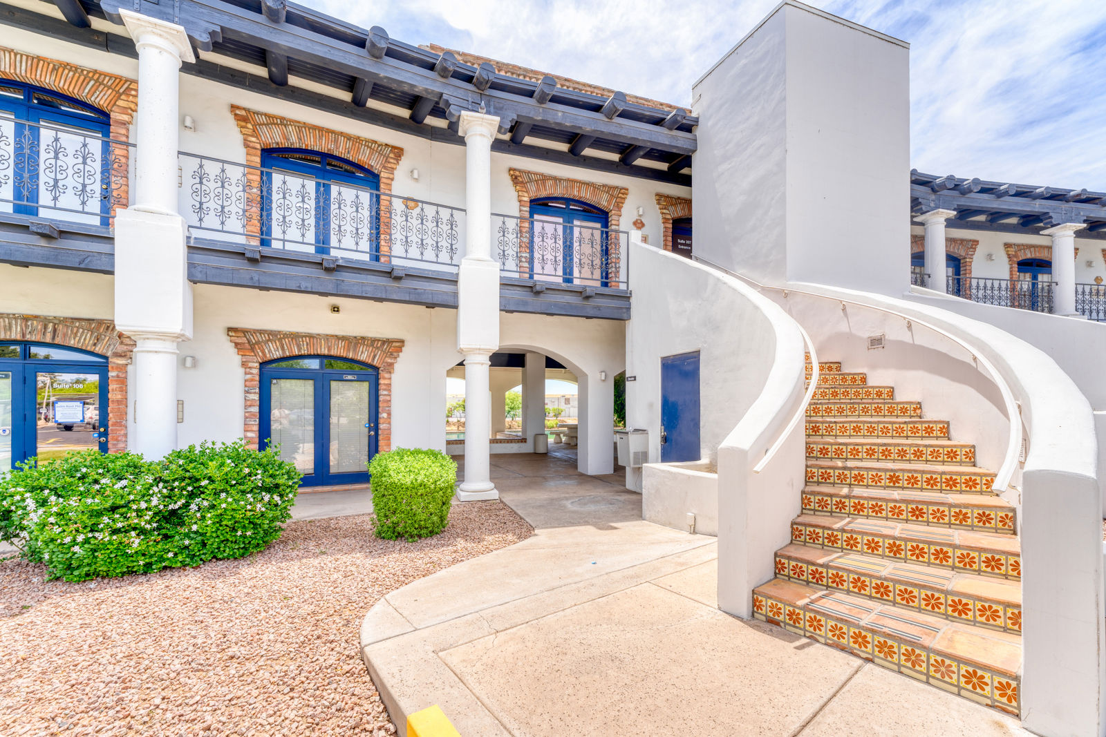 DSC03558_AuroraHDR2019-edit