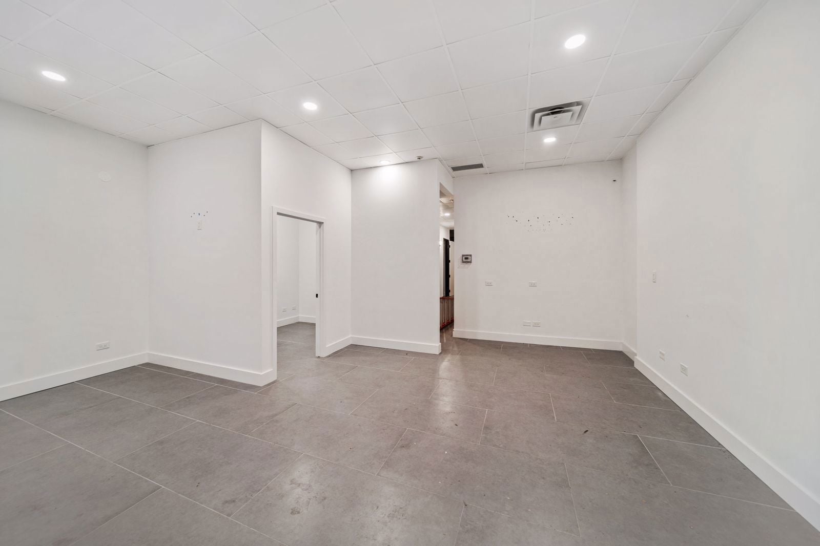 158 W Erie St, Chicago, IL (1)