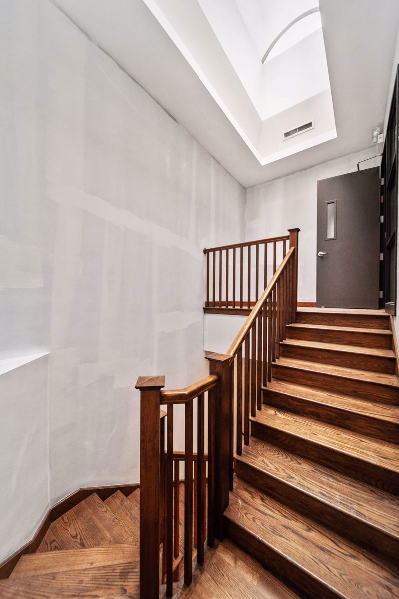 158 W Erie St, Chicago, IL (11)