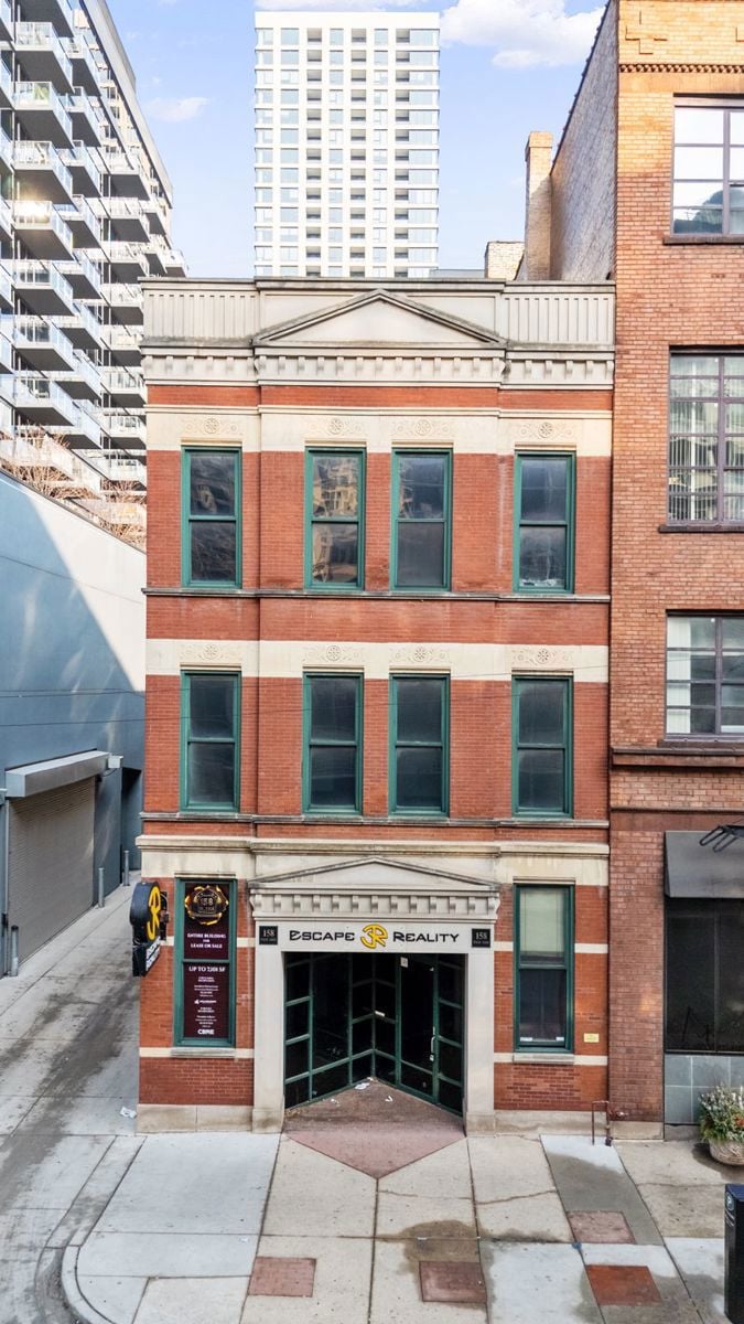 158 W Erie St, Chicago, IL (5)