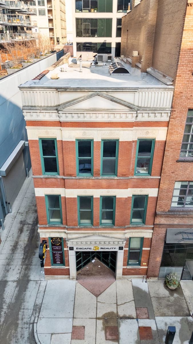 158 W Erie St, Chicago, IL (6)