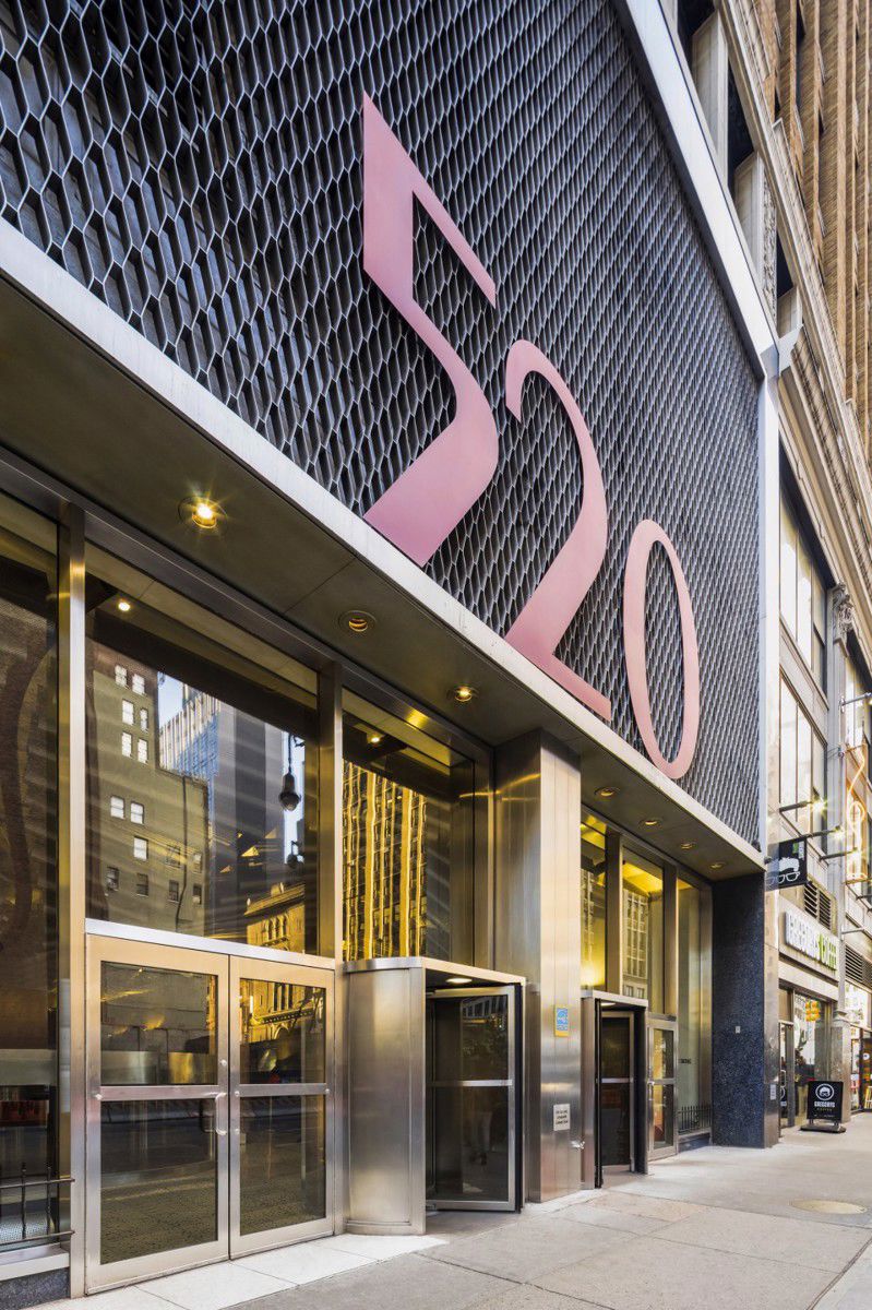 520 8th Ave Entrance