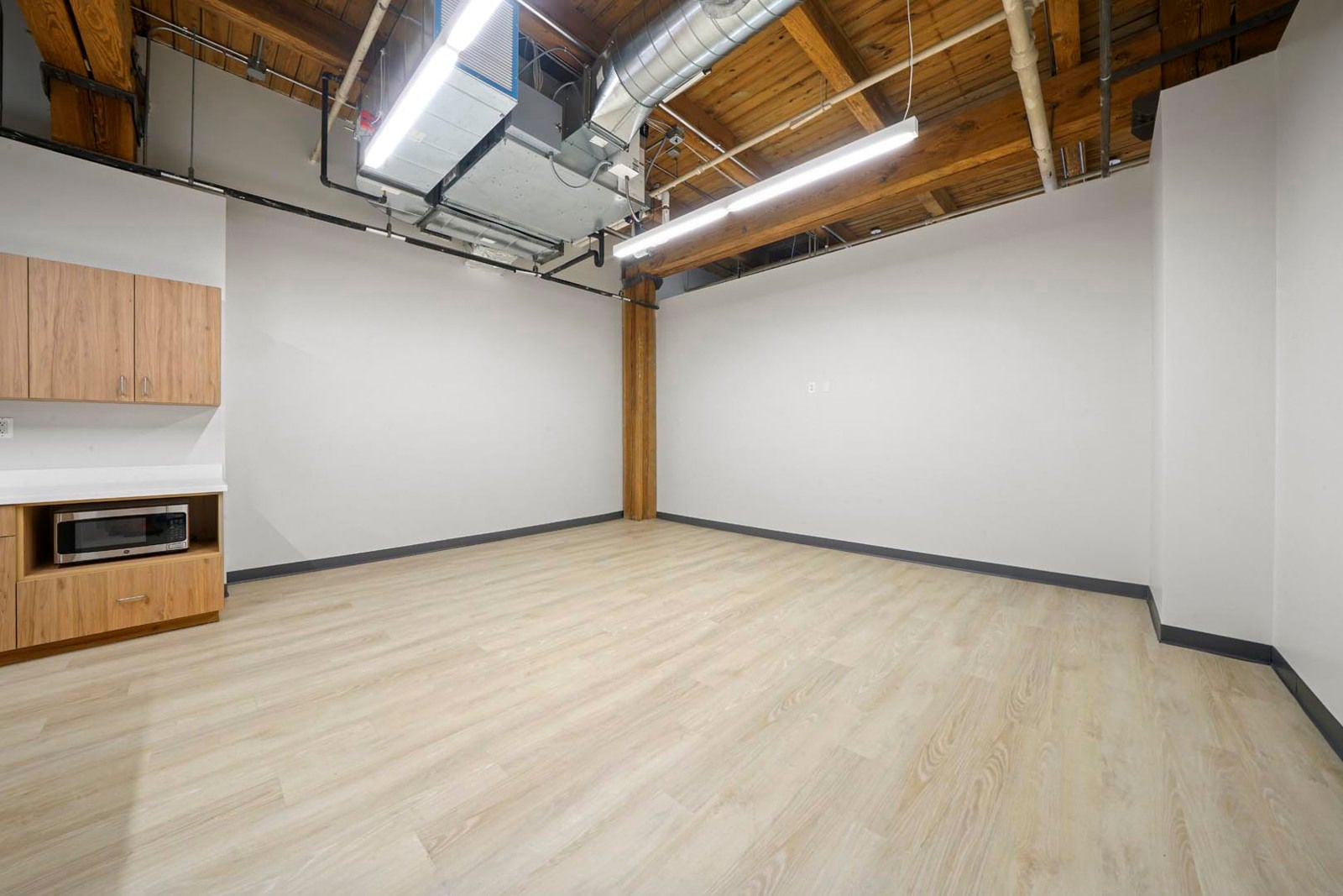 1033 W Van Buren, Chicago, IL (4)