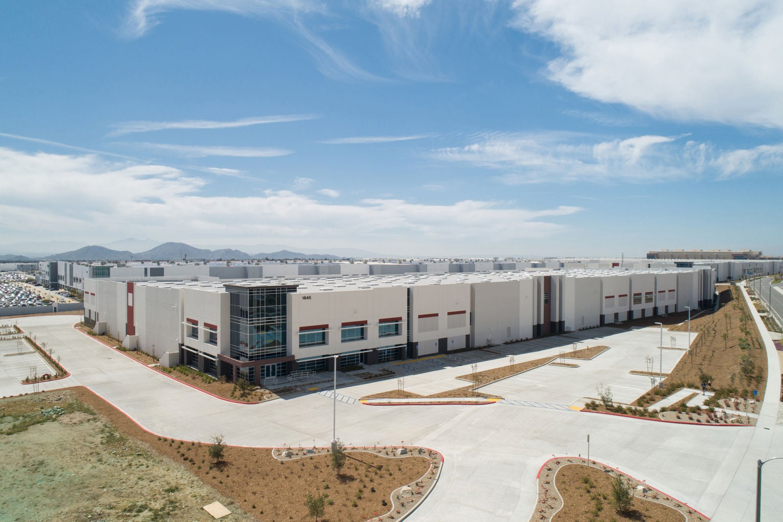010-DJI_0017-dermody-logisticenter-rialto-phase-II-bldg-8-1645-w-renaissance-pkwy-CA-03-16-21-millermiller-architecturalphotography