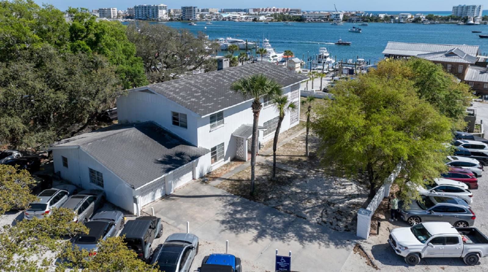 302A Harbor Blvd - 8