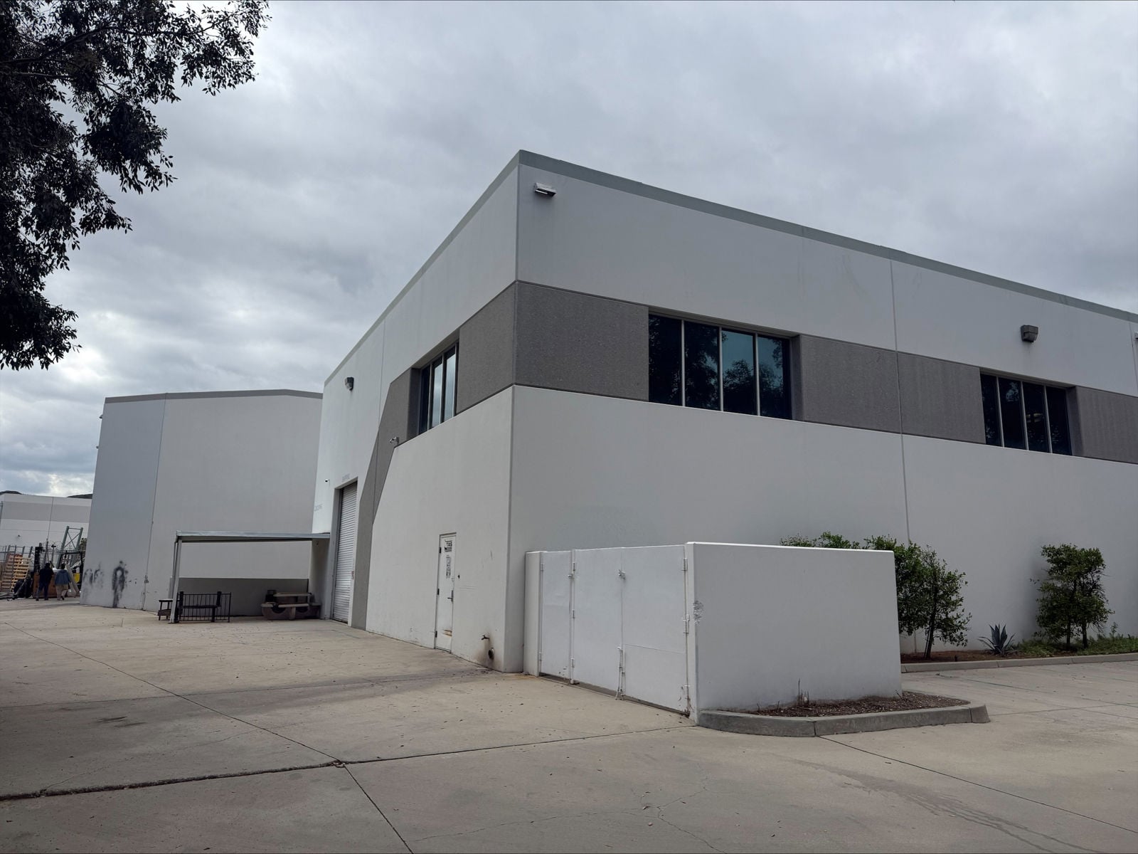 CC8B787B-F4B0-40F2-AA39-6A23C54A9B4E