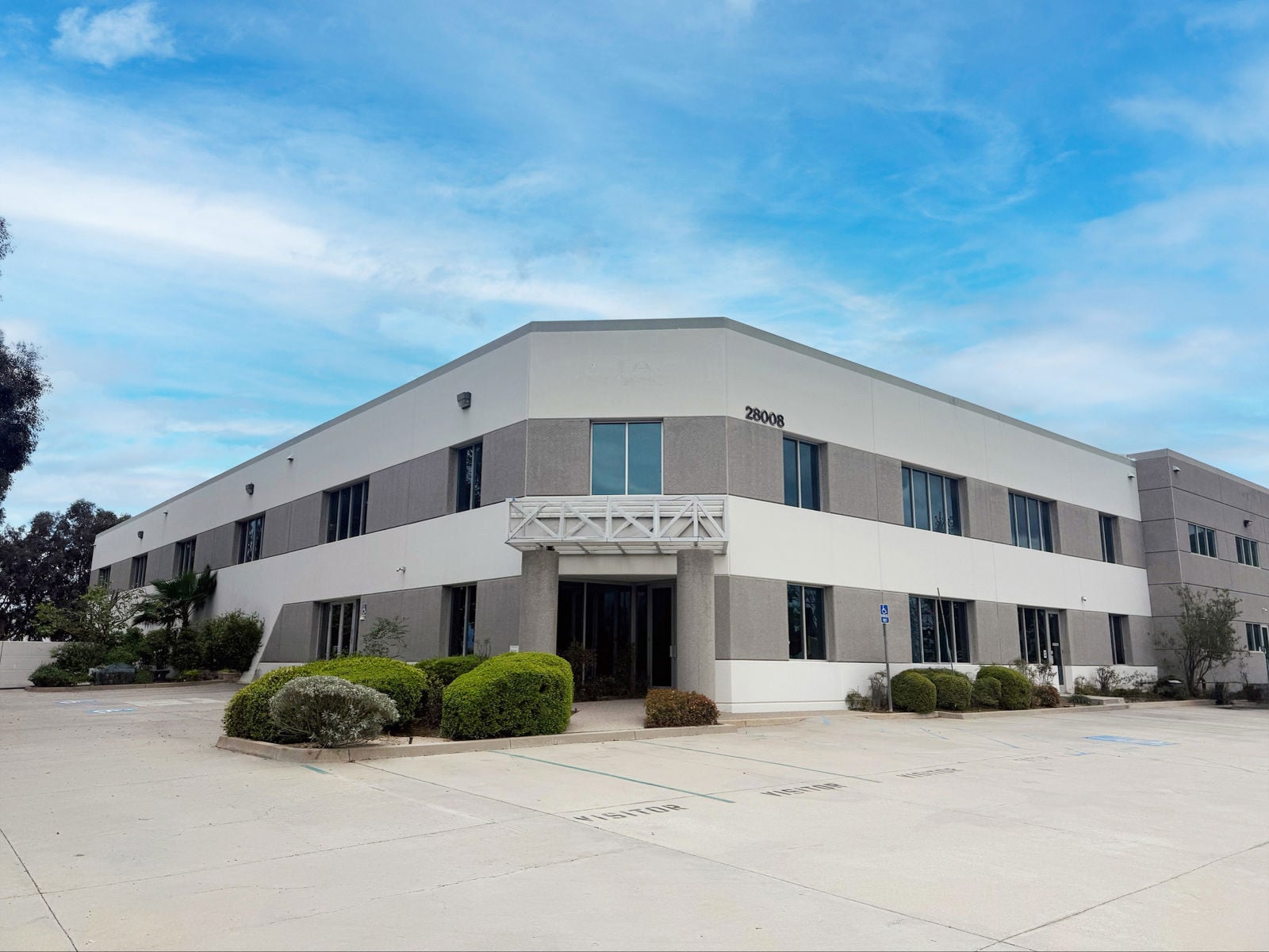 CFE303B8-21CD-4EB4-AE3D-A179F6284F11