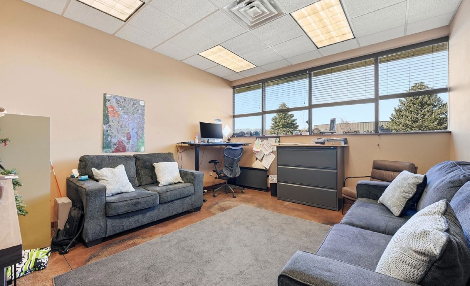 1925 1945 Aeroplaza Dr_Interior 4