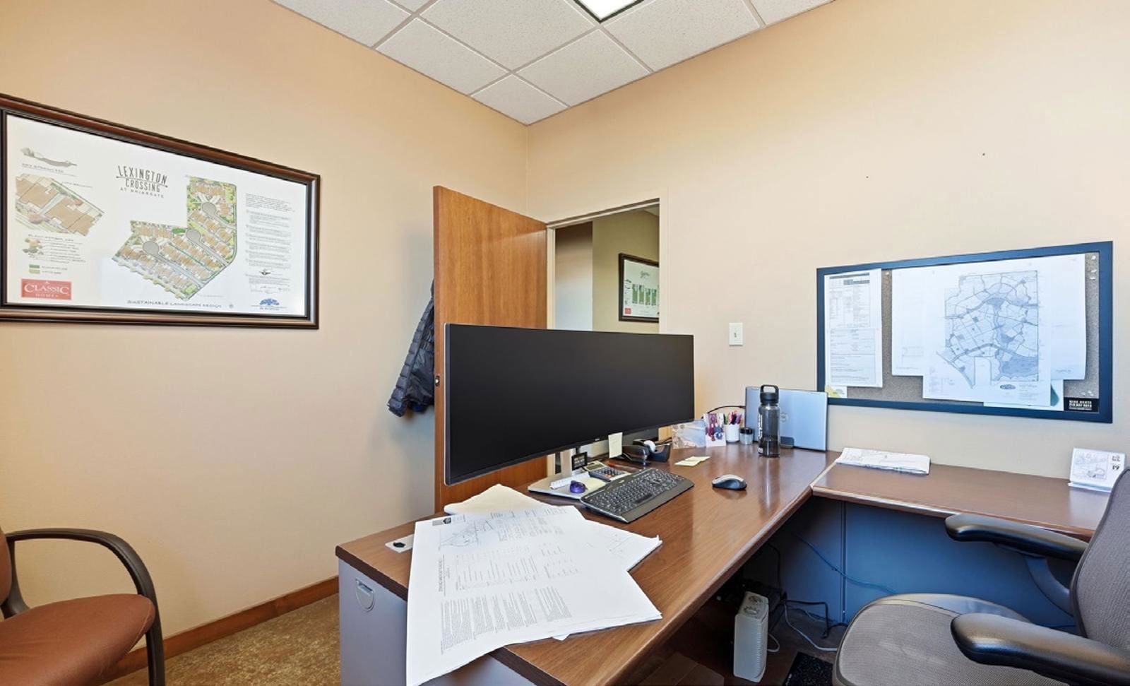 1925 1945 Aeroplaza Dr_Interior 1