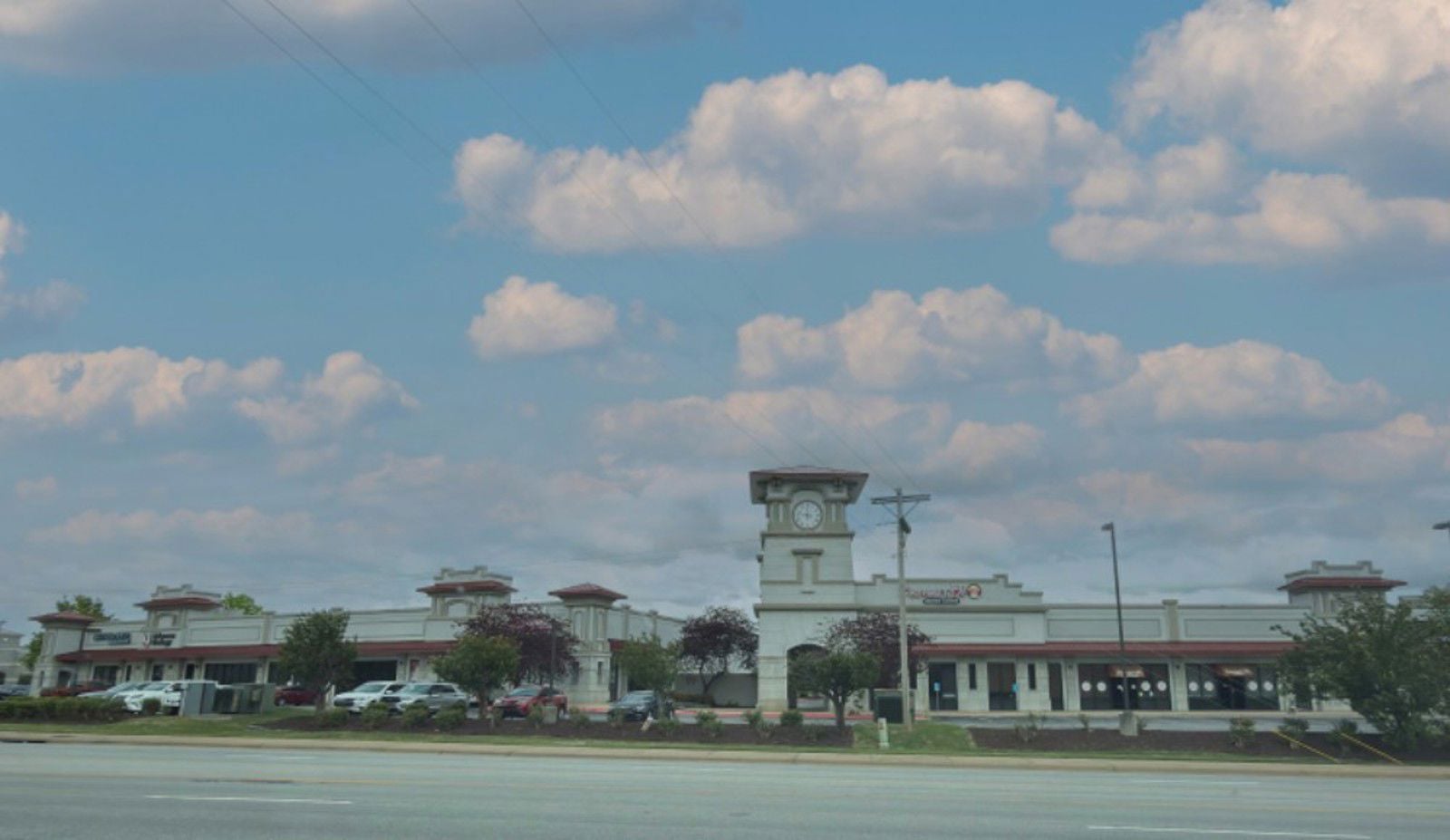 Highly Visible Retail Space 3400 Southeast Macy Road - Image 1