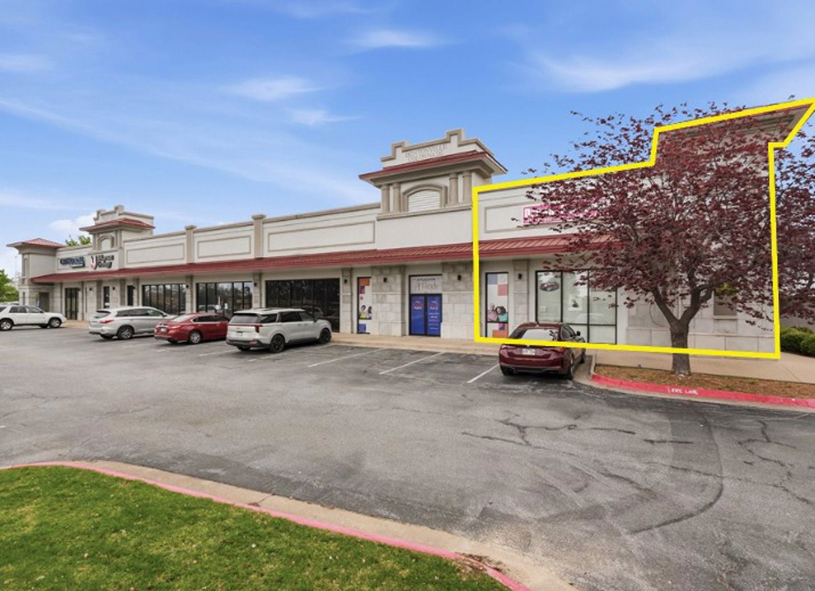 Highly Visible Retail Space 3400 Southeast Macy Road - Image 10