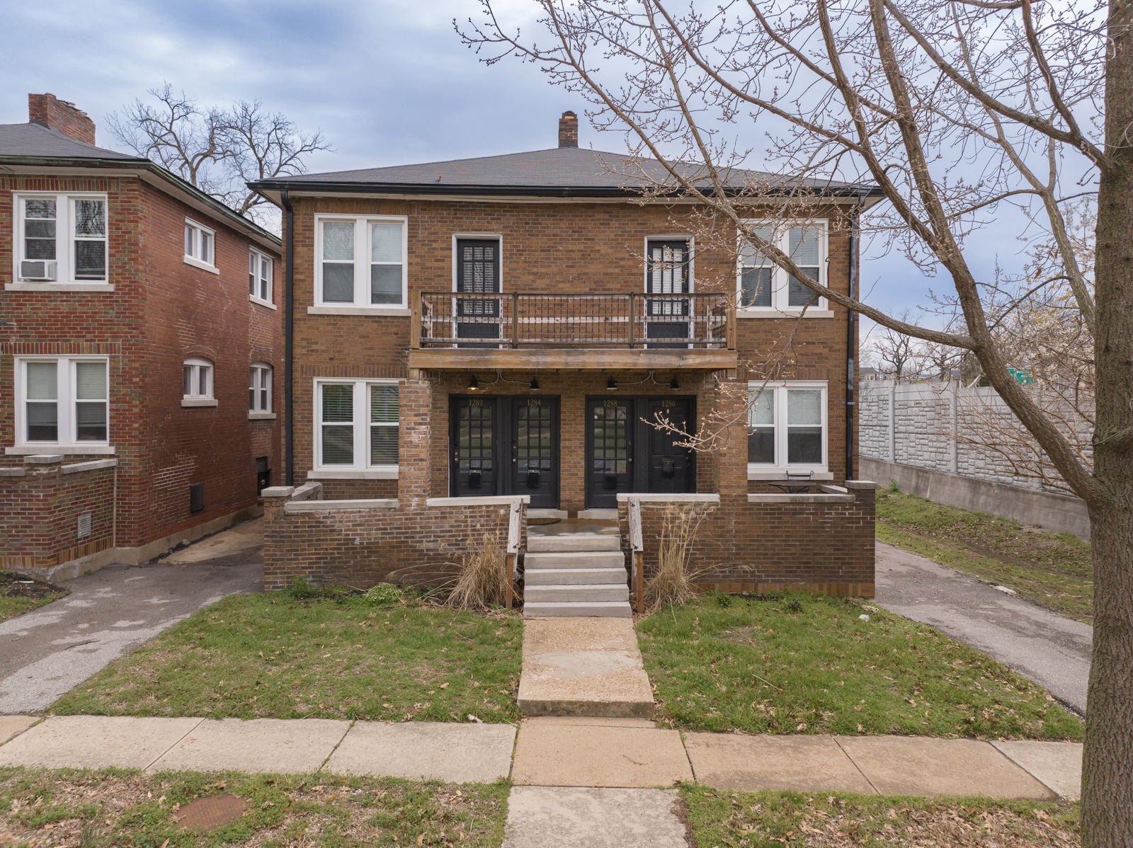 1282HawthornePl-2_EDITED