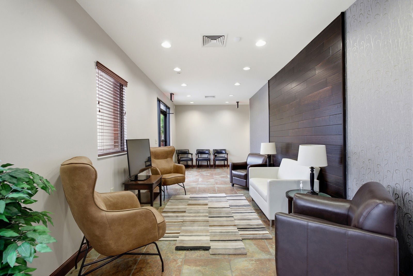 400 Sugartree Ln (4)