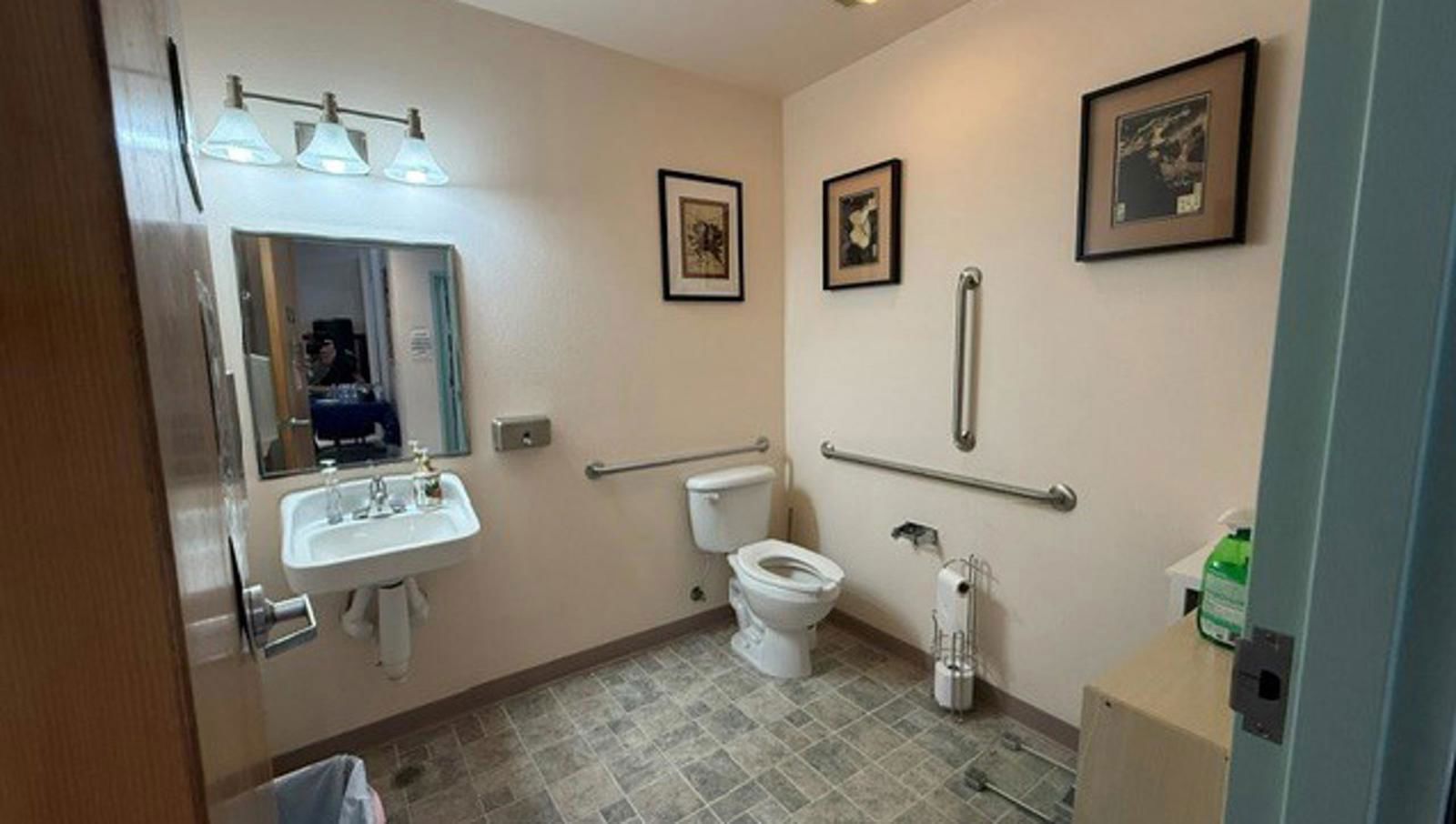 1769 S 8th St_Bathroom