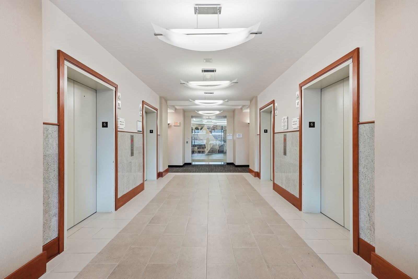 10-web-or-mls-5th Floor Elevator Lobby