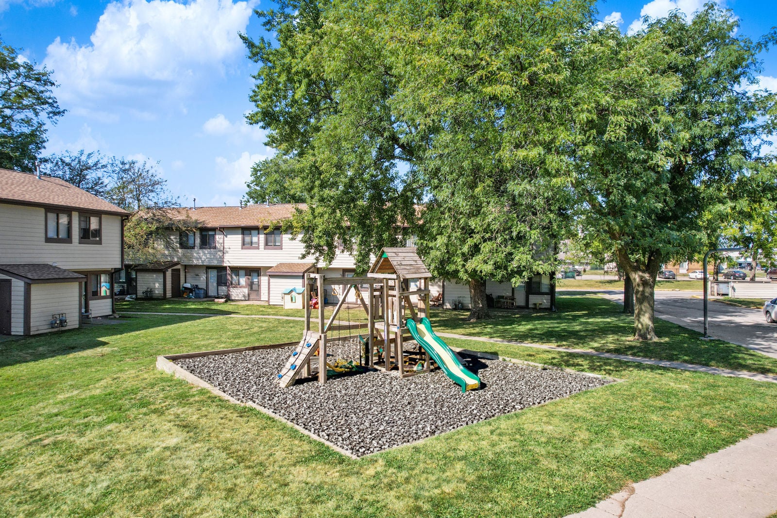 Courtyard Apartments