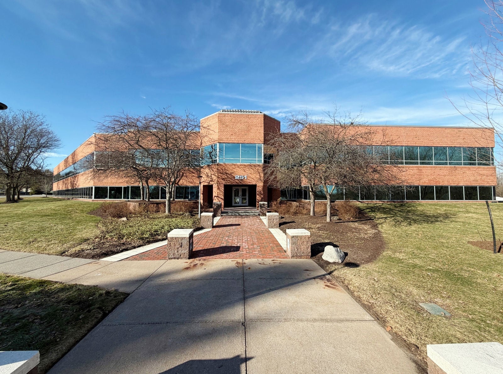 Salina Meadows_Main Bldg Pic