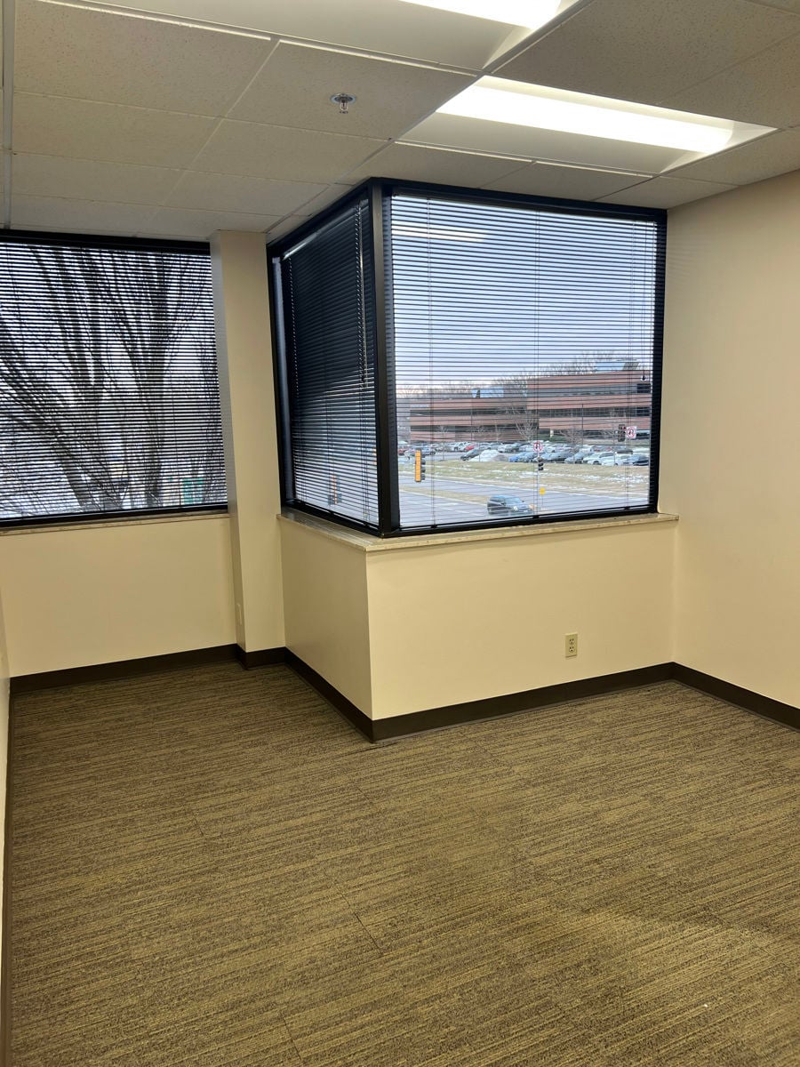 11050 Roe Avenue - Image 5