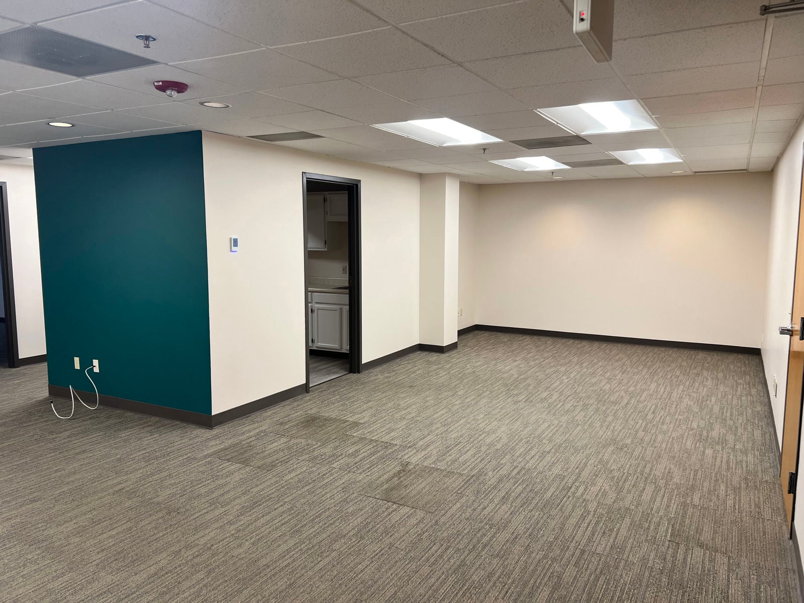 11050 Roe Avenue - Image 1