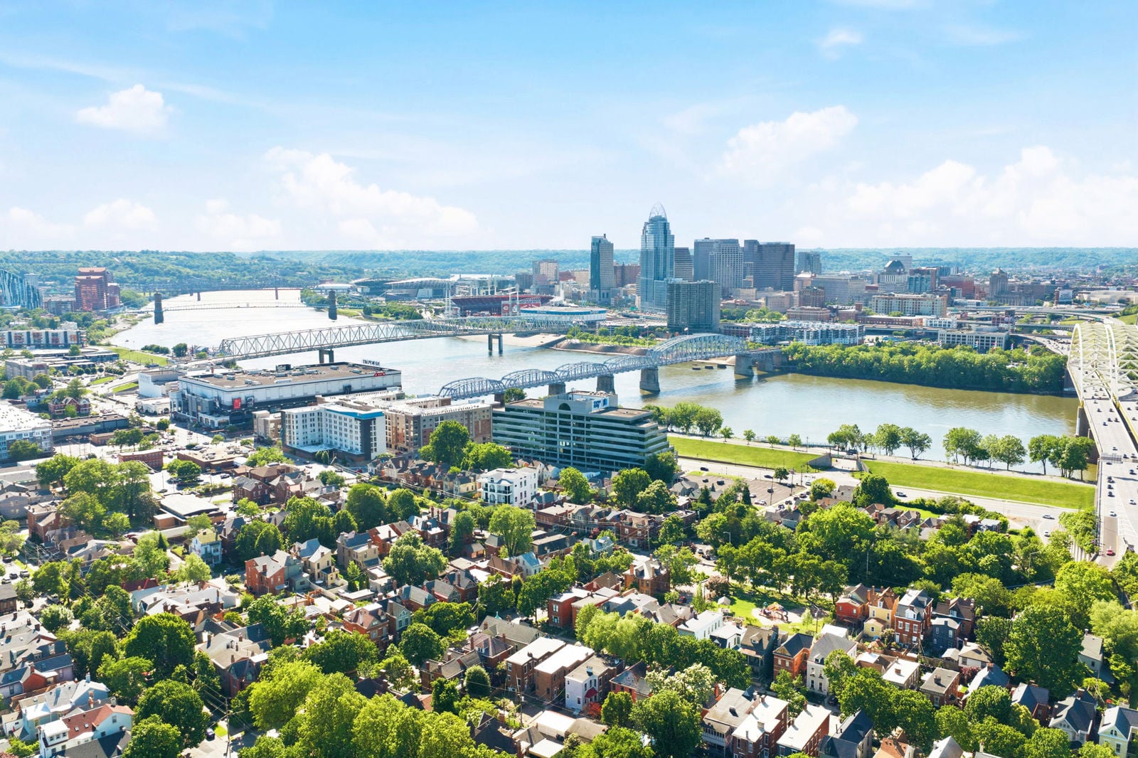 23-web-or-mls-300 Dave Cowens Dr-23