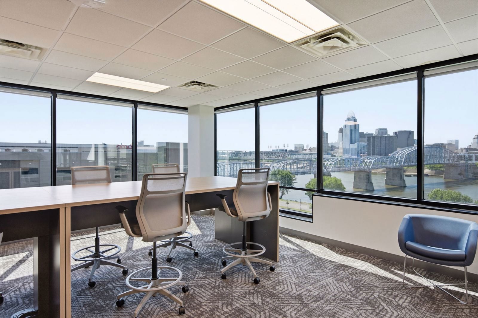 37-web-or-mls-300 Dave Cowens Dr-37