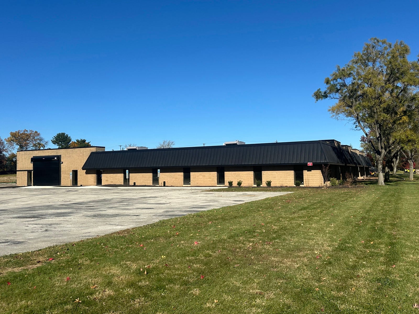 2700 Van Buren Avenue - Image 1