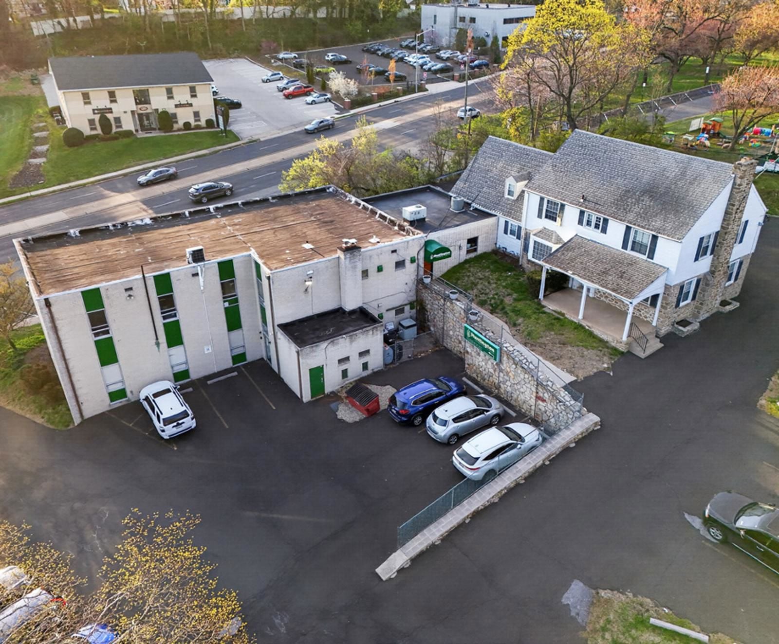 Connor Complex 941 Old York Road - Image 3