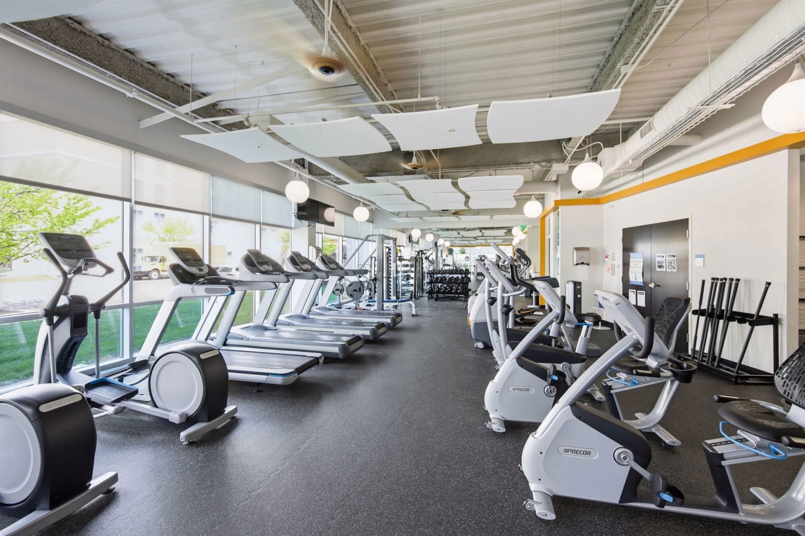42-web-or-mls-3075 Vandercar Way-42