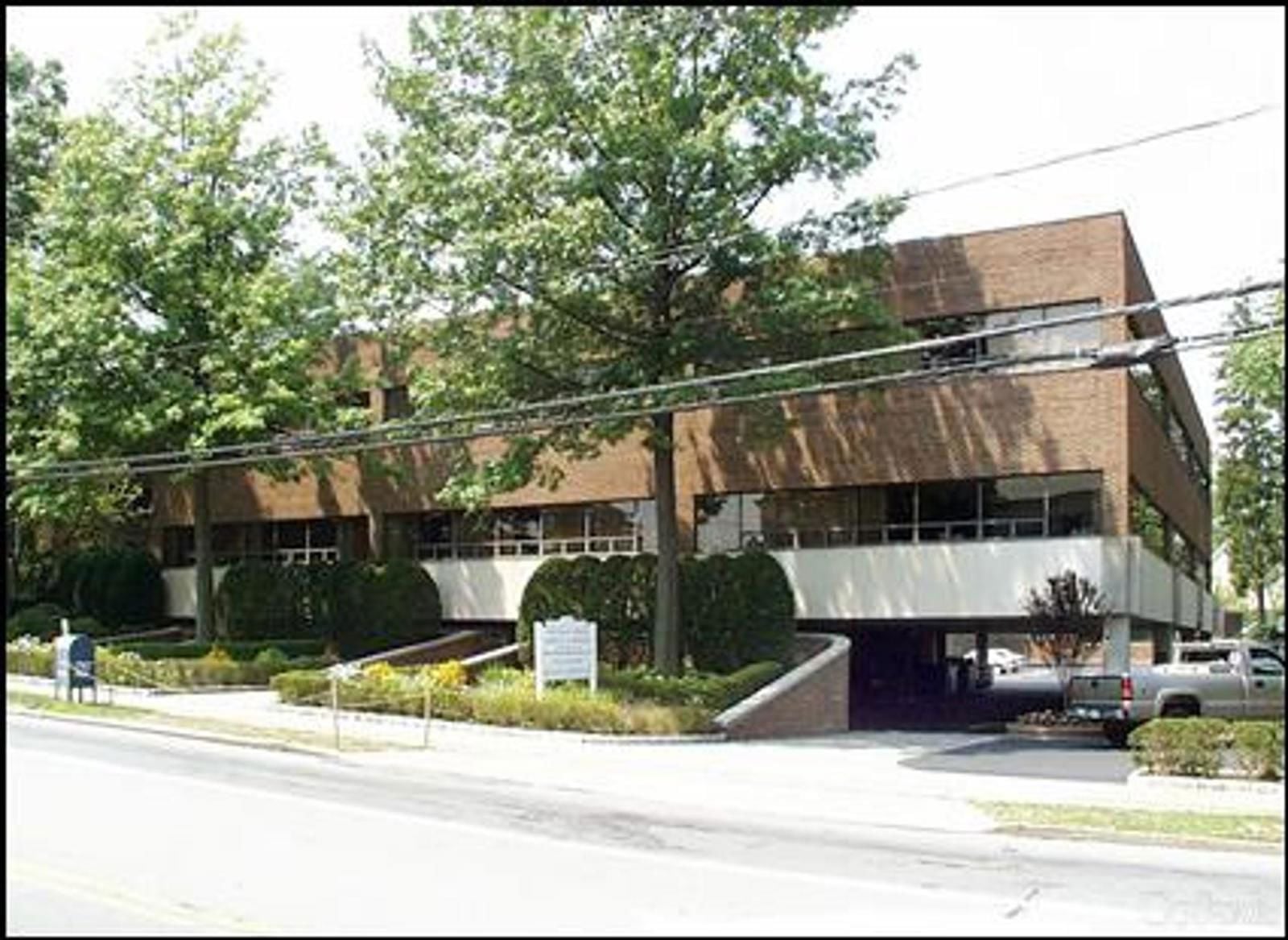 100 FP Exterior