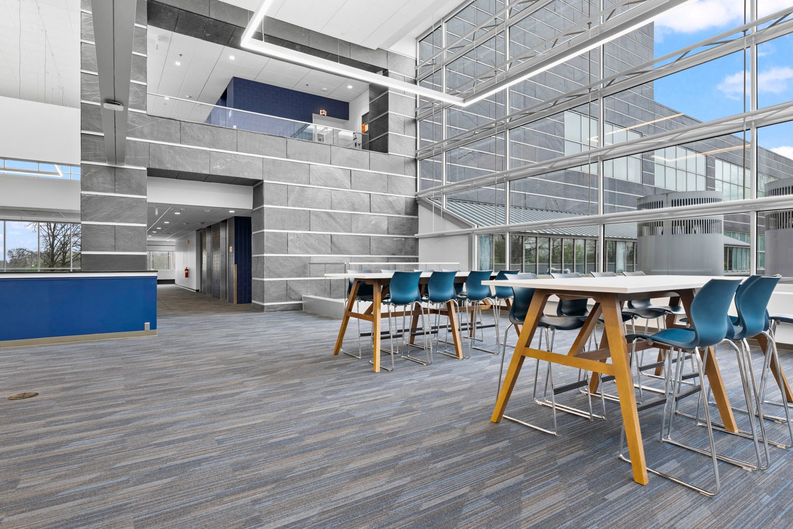 Lobby Workspace 3