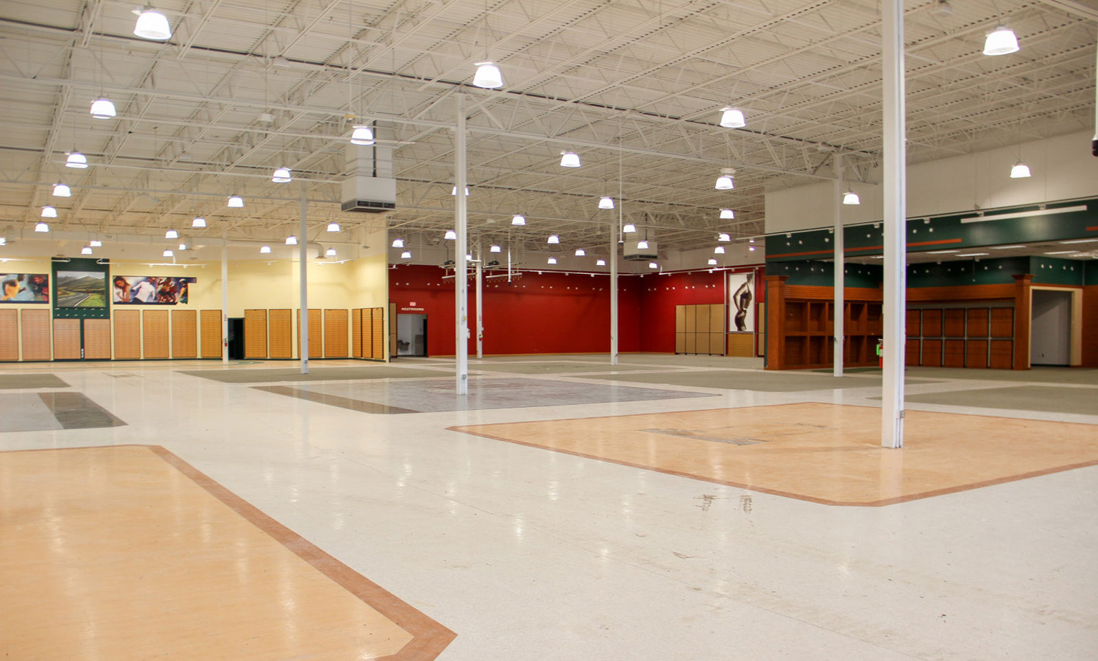 Dicks Sporting Goods Indoor Photo