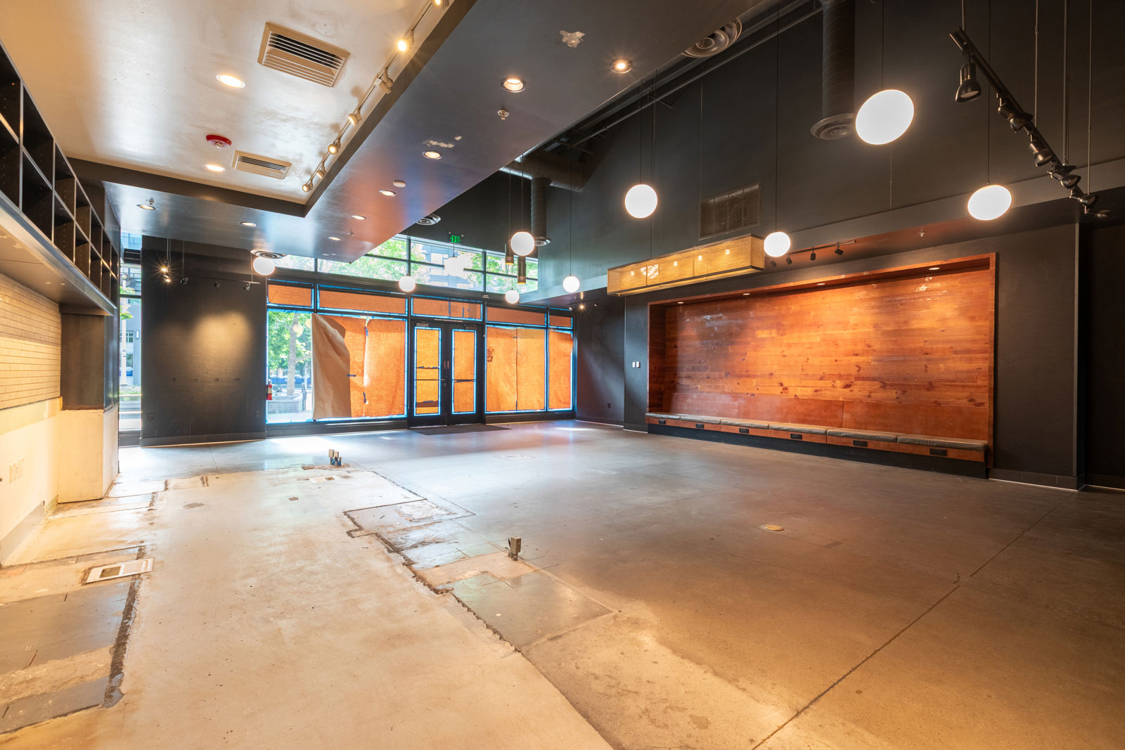 3530BroadwayHR8447