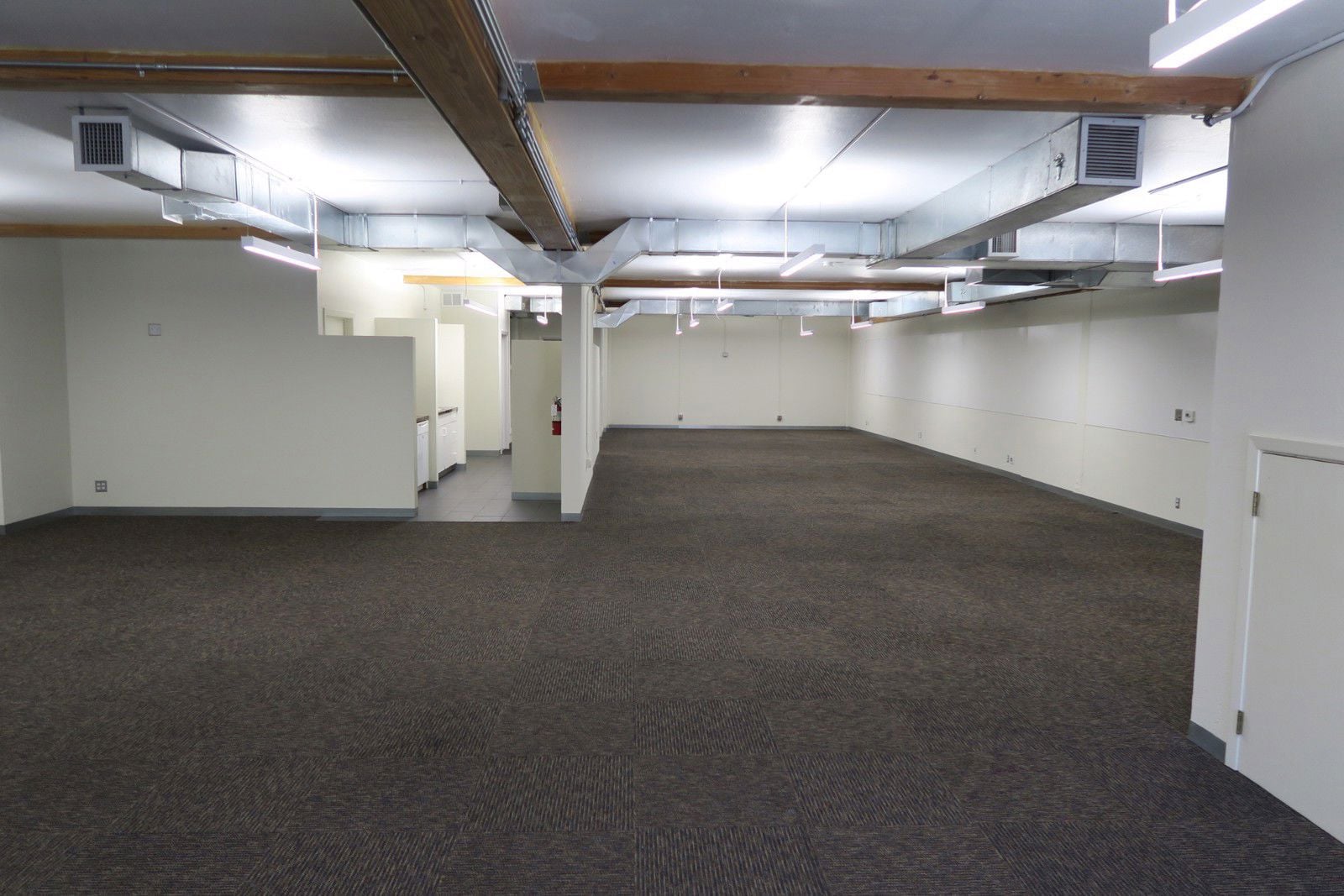 suite 5 photo 2.JPG