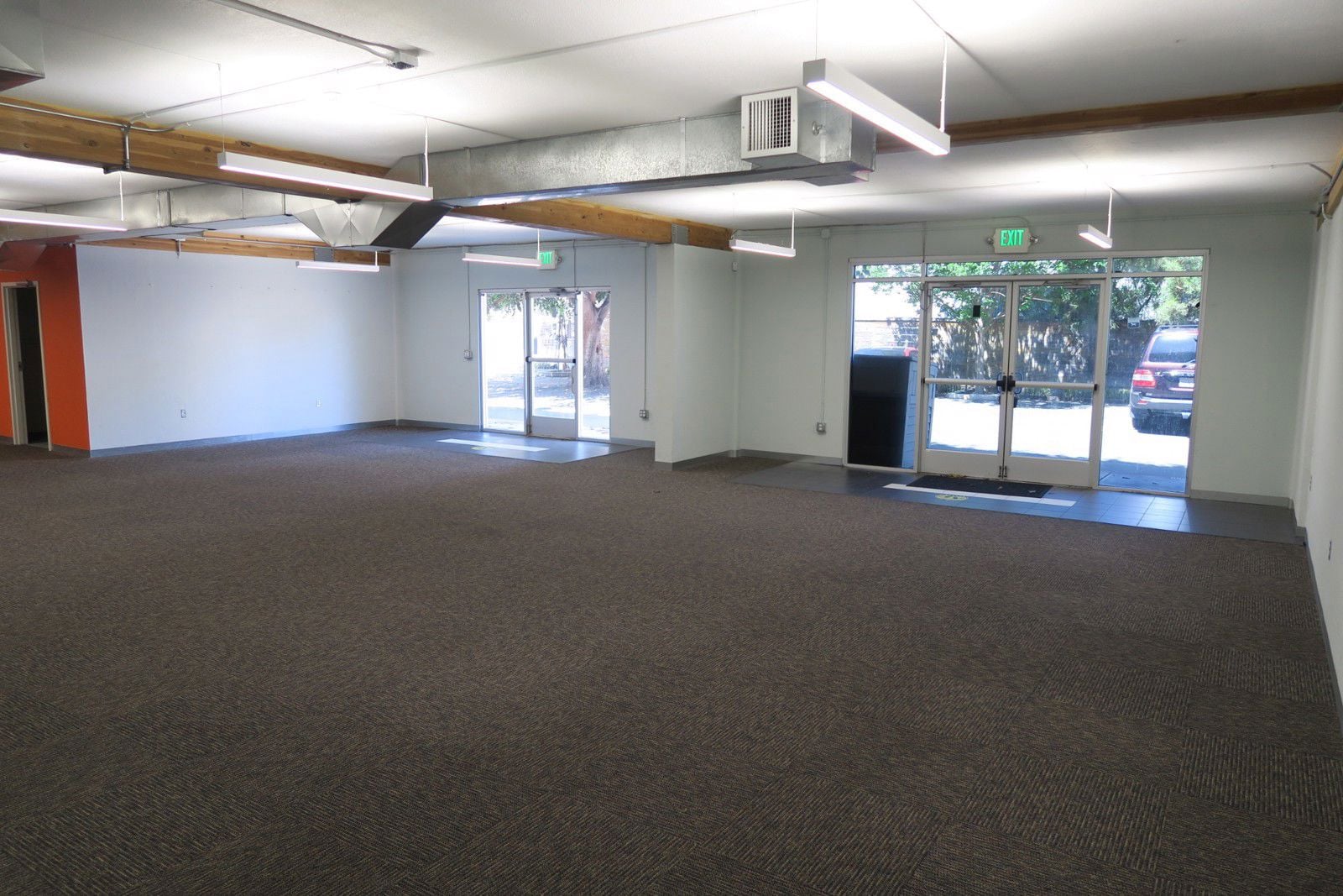 Suite 3 photo 3.JPG