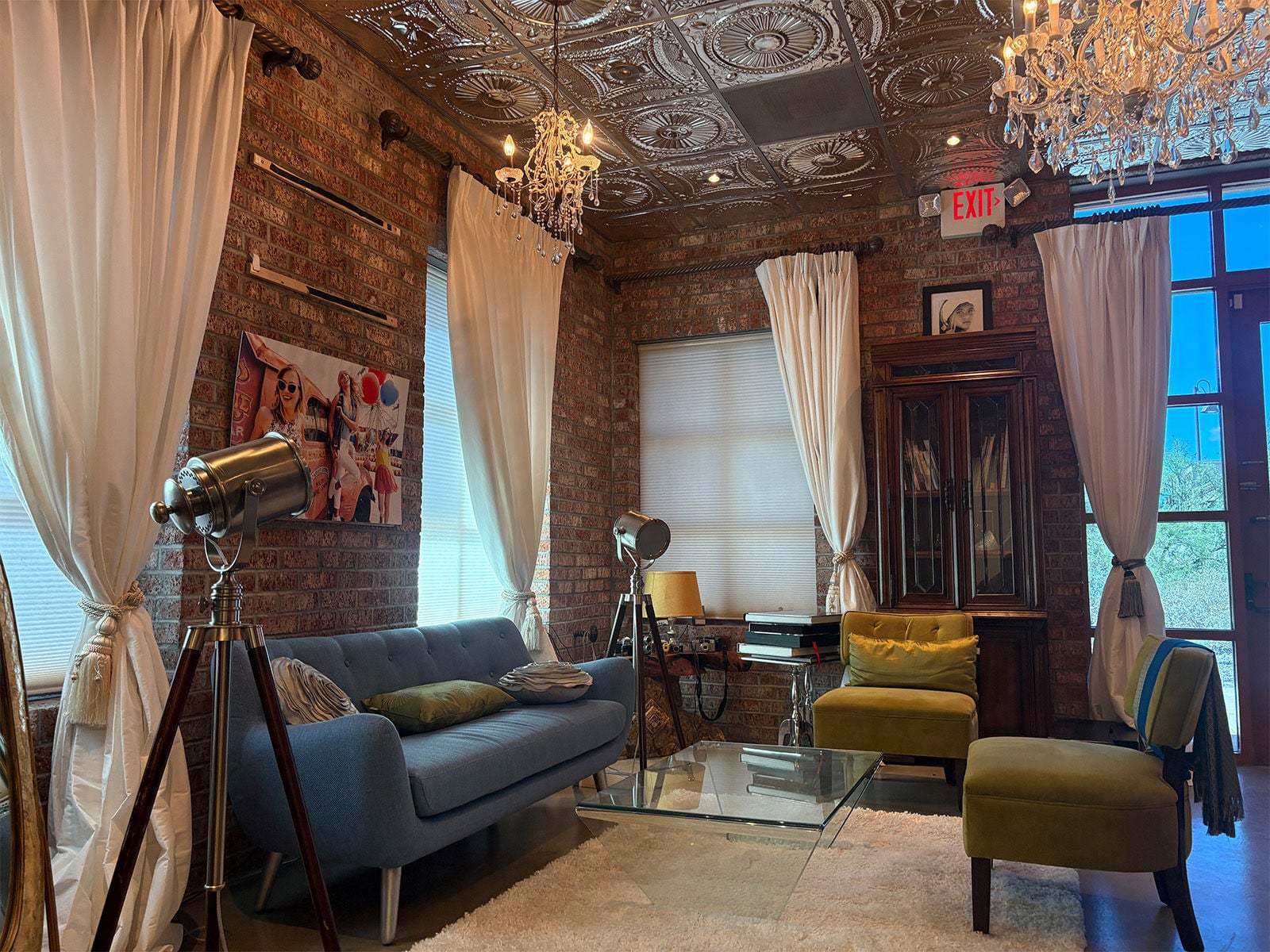 1745 E Skyline - Interior
